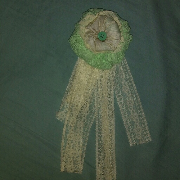 Hand made accessories  $10-$30 depending on size, time, and materials used! 🌸 - Picture 7 of 9